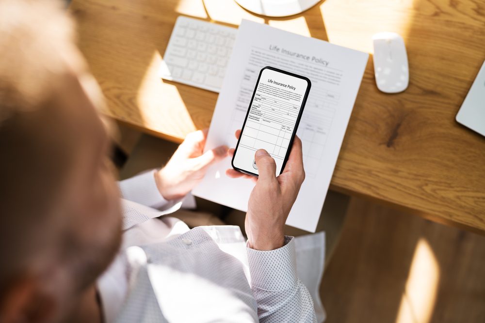 لتصوير ملفاتك الورقية المهمة والصور الفوتوغرافية القديمة.. كيف تستخدم هاتفك الذكي كماسح ضوئي محترف؟