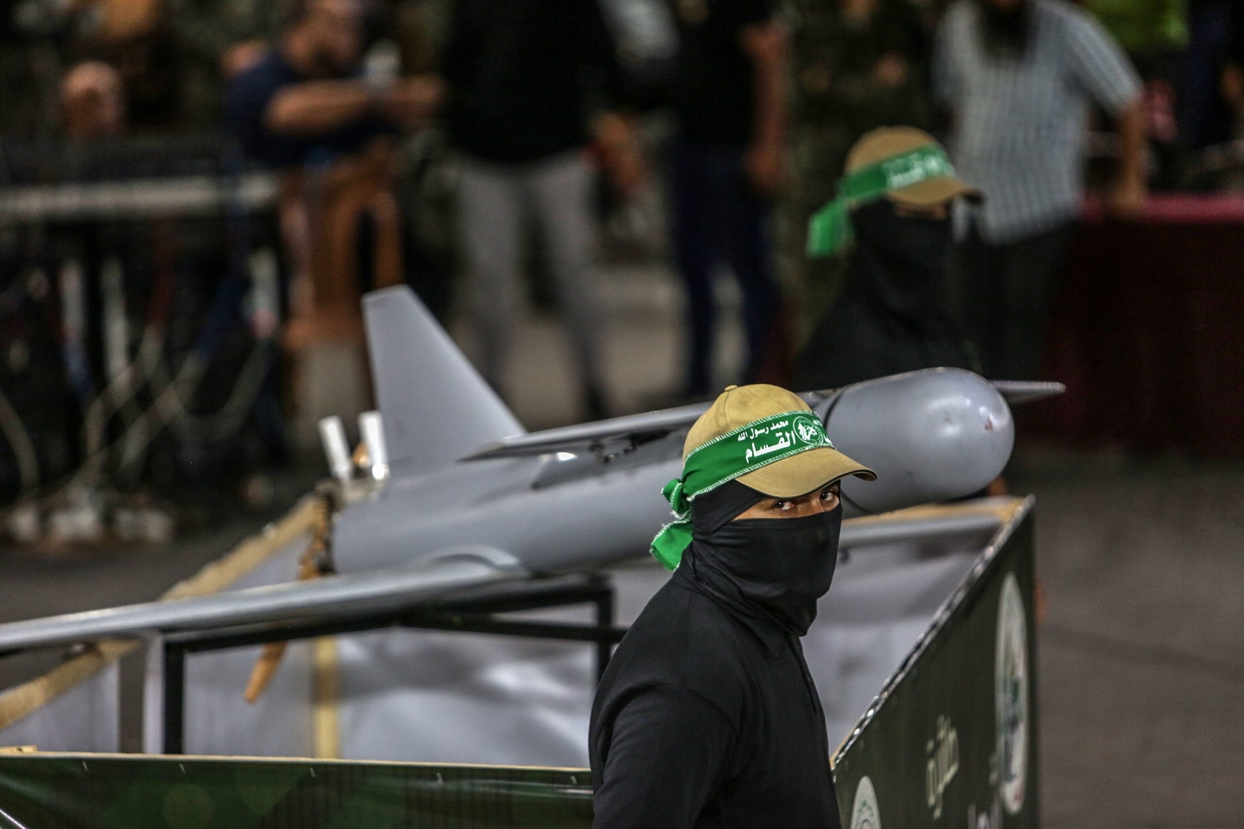 بعد سيطرتها على مسيَّرة حربية.. كيف تدير المقاومة “صراع الأدمغة” مع إسرائيل؟