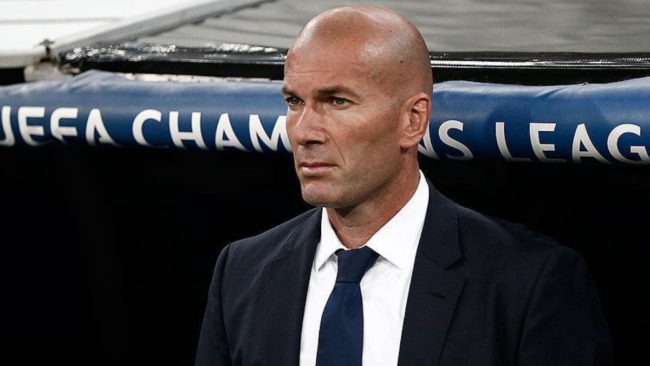 حتى أحزاب اليمين المتطرف دافعت عنه.. كيف بات زيدان أيقونة حقيقية في فرنسا؟