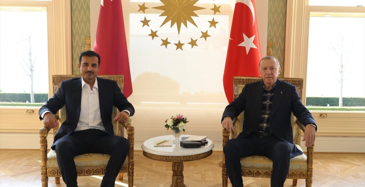 تعاطف عربي وإسلامي لافت وشح أوروبي.. كيف أظهر الزلزال أن الصديق الحقيقي للأتراك هم العرب والمسلمون؟