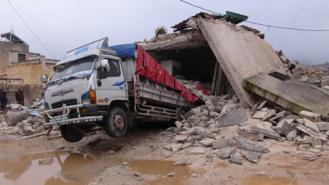 هجمات الأسد وغارات روسيا ثم الزلزال.. كارثة داخل كارثة، هكذا أصبح وضع الشمال السوري الذي نسيه العالم