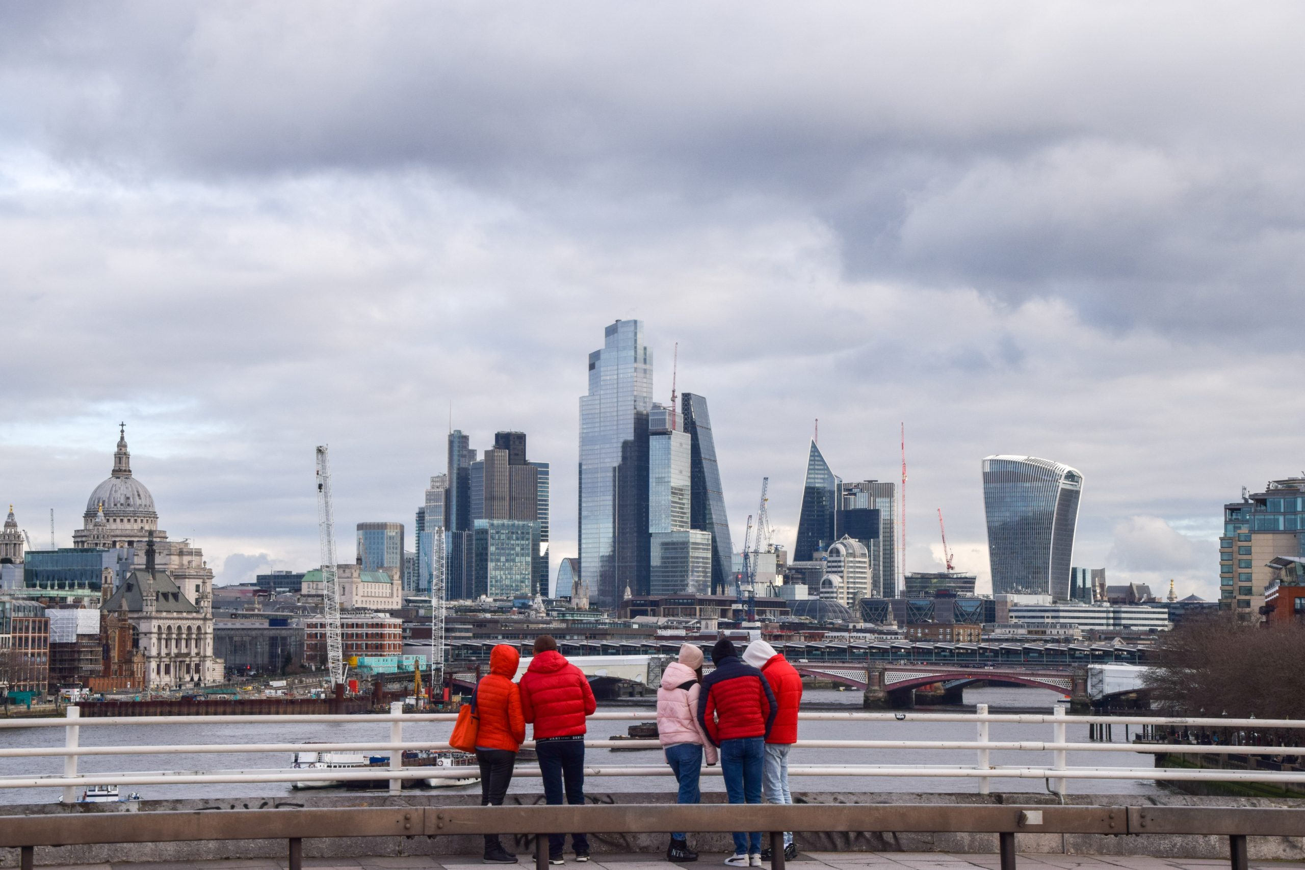 آلاف العقارات ببريطانيا لأشخاص “مجهولين”.. حلفاء للكرملين يملكون بعضها رغم العقوبات على موسكو