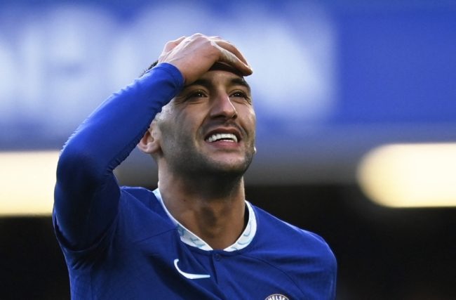 لماذا لم يُوقع حكيم زياش لباريس سان جيرمان؟ تفاصيل انهيار صفقة انتقال الدولي المغربي للدوري الفرنسي