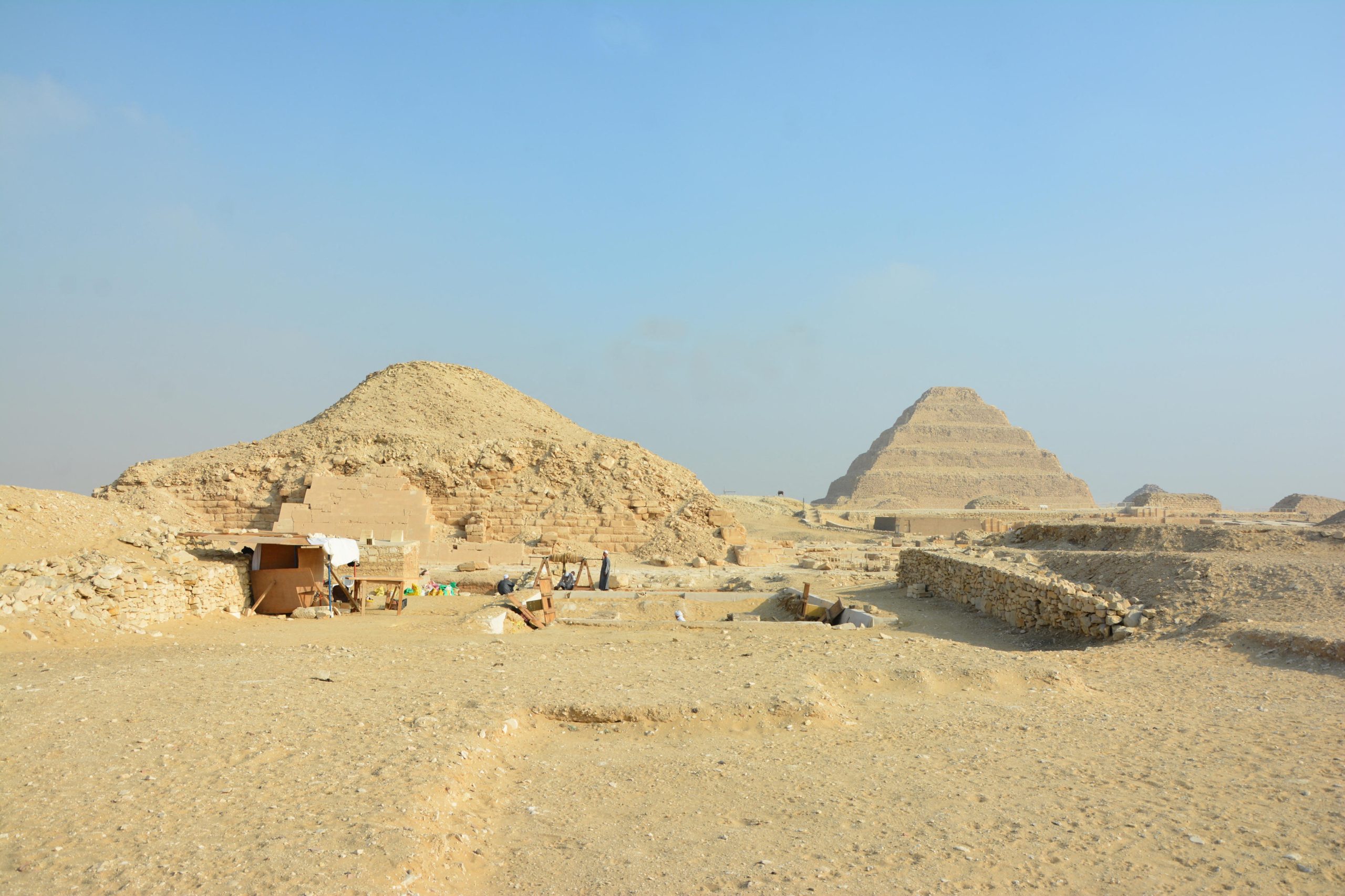 علماء الآثار ما يزالون لم يفكوا جميع أسرار الأهرامات في مصر حتى اليوم - رويترز