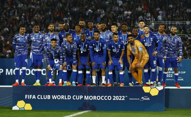 أمير سعودي يمنح 100 مليون ريال للاعبي الهلال.. رغم خسارة نهائي كأس العالم للأندية