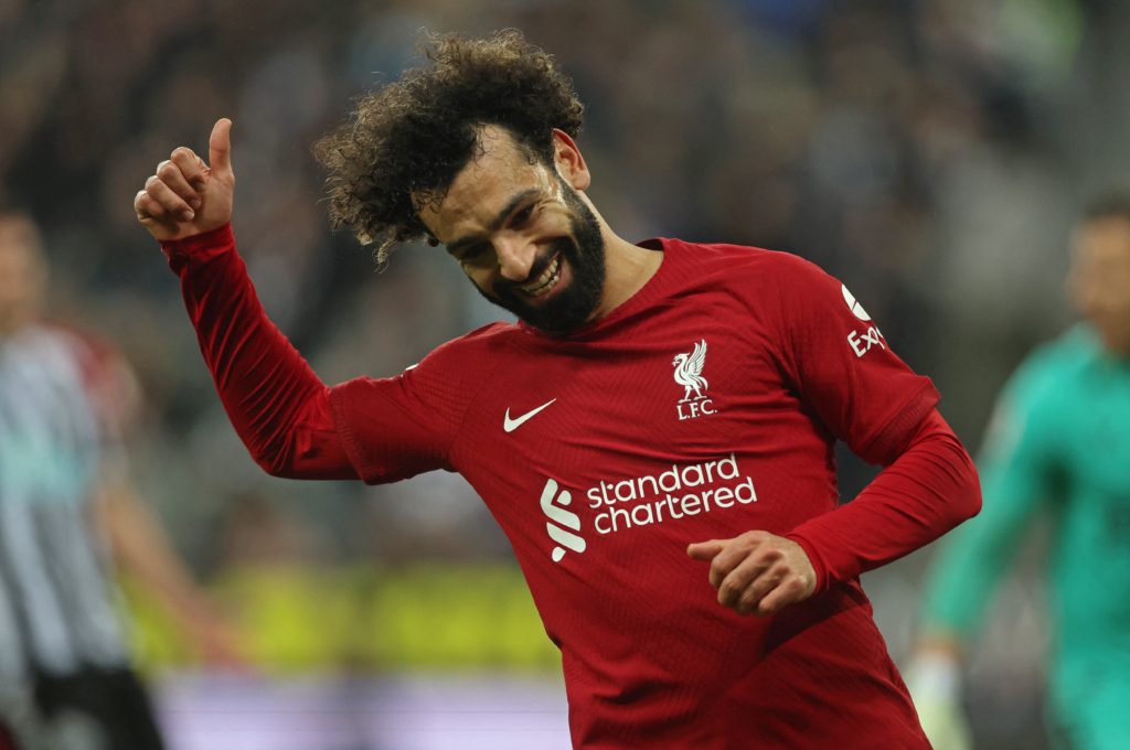 وكيل محمد صلاح يرد على أنباء رحيل النجم المصري عن ليفربول (رويترز)