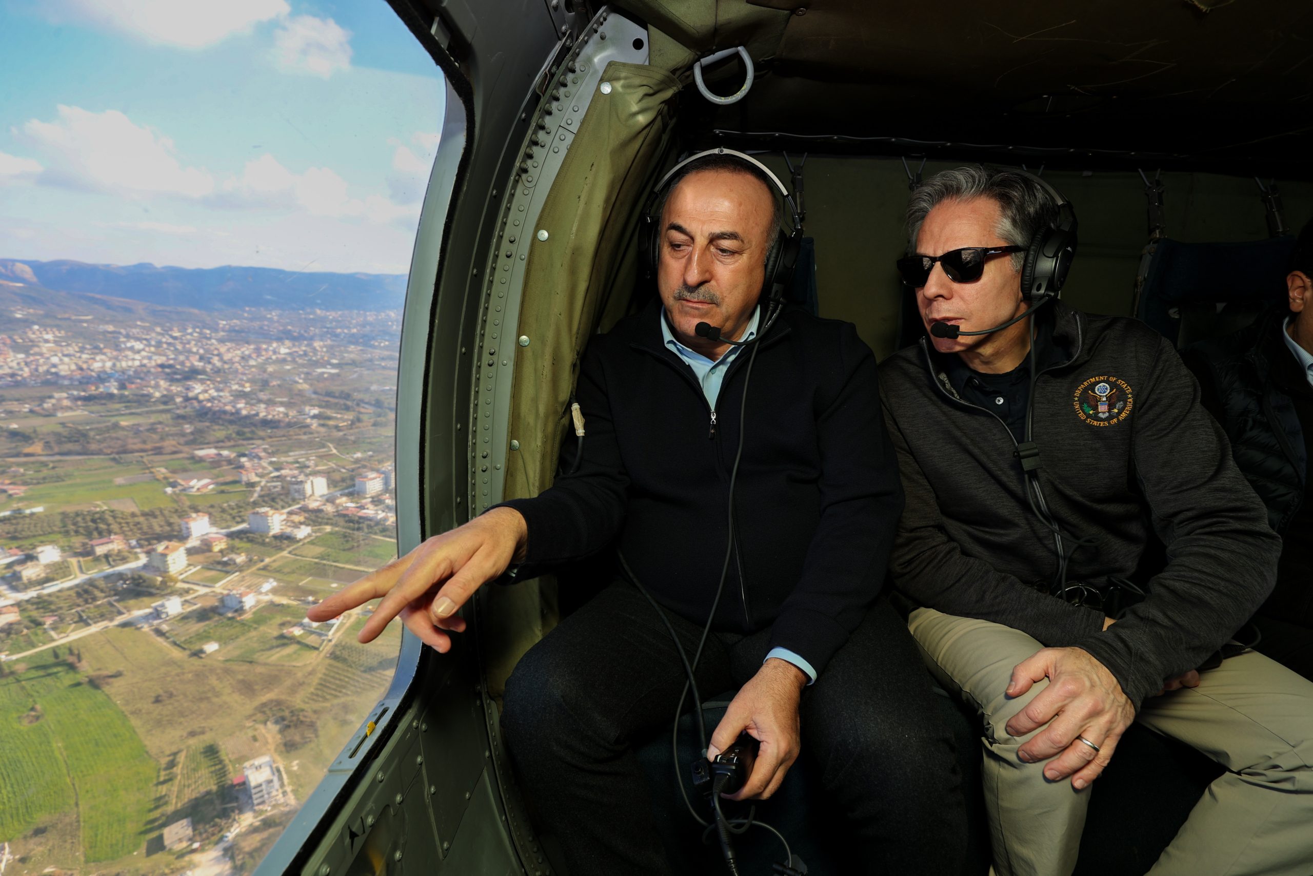 أمريكا تخصّص مئة مليون دولار إضافية لضحايا زلزال تركيا وسوريا.. بلينكن يزور المناطق المنكوبة برفقة تشاووش أوغلو