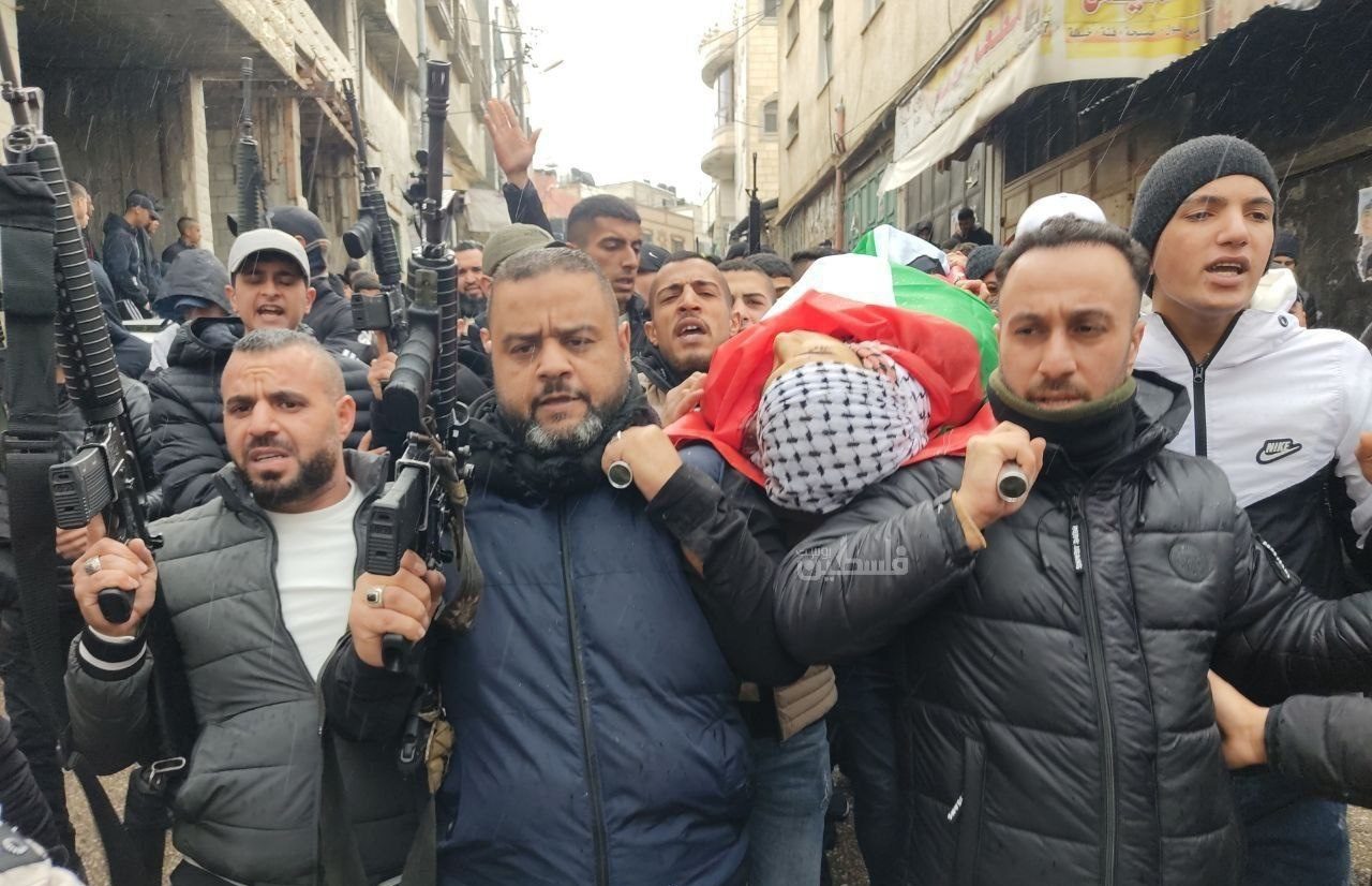 شهيد برصاص الاحتلال في نابلس.. وتحذير استخباري أمريكي من انتفاضة ثالثة