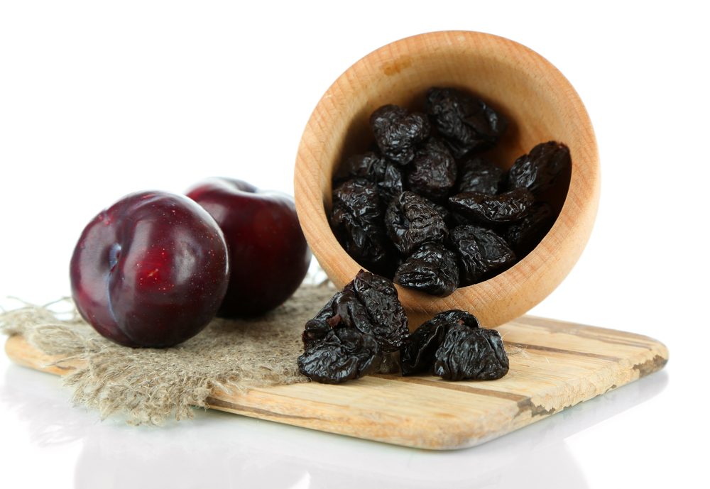 يعالج اضطرابات المعدة ويحافظ على الوزن الصحي للجسم.. 5 فوائد لتناول عصير البرقوق المجفف