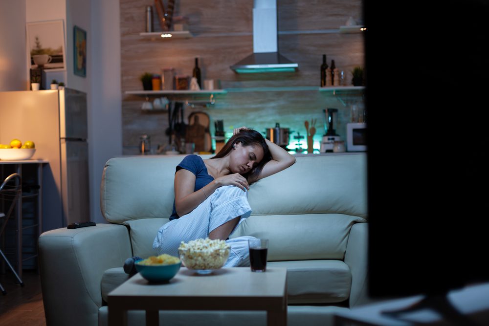 الشعور بالنوم بعد مشاهدة فيديوهات نابفليكس| shutterstock