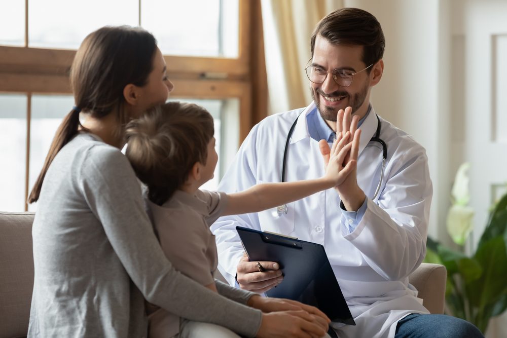 زيارة الطبيب ما بعد الصدمة| shutterstock