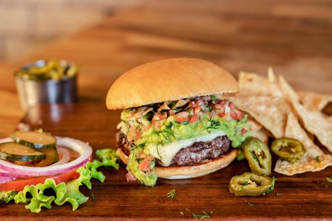 دراسة صادمة بشأن الأطعمة المعالجة.. الوجبات الجاهزة وحبوب الإفطار تزيد من خطر الإصابة بالسرطان