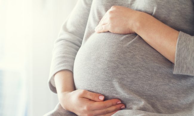 طريقة “مجنونة” لتوليد النساء الحوامل..جهاز “بلونسكي” طاولة دوراة تطرد الجنين من رحم أمه