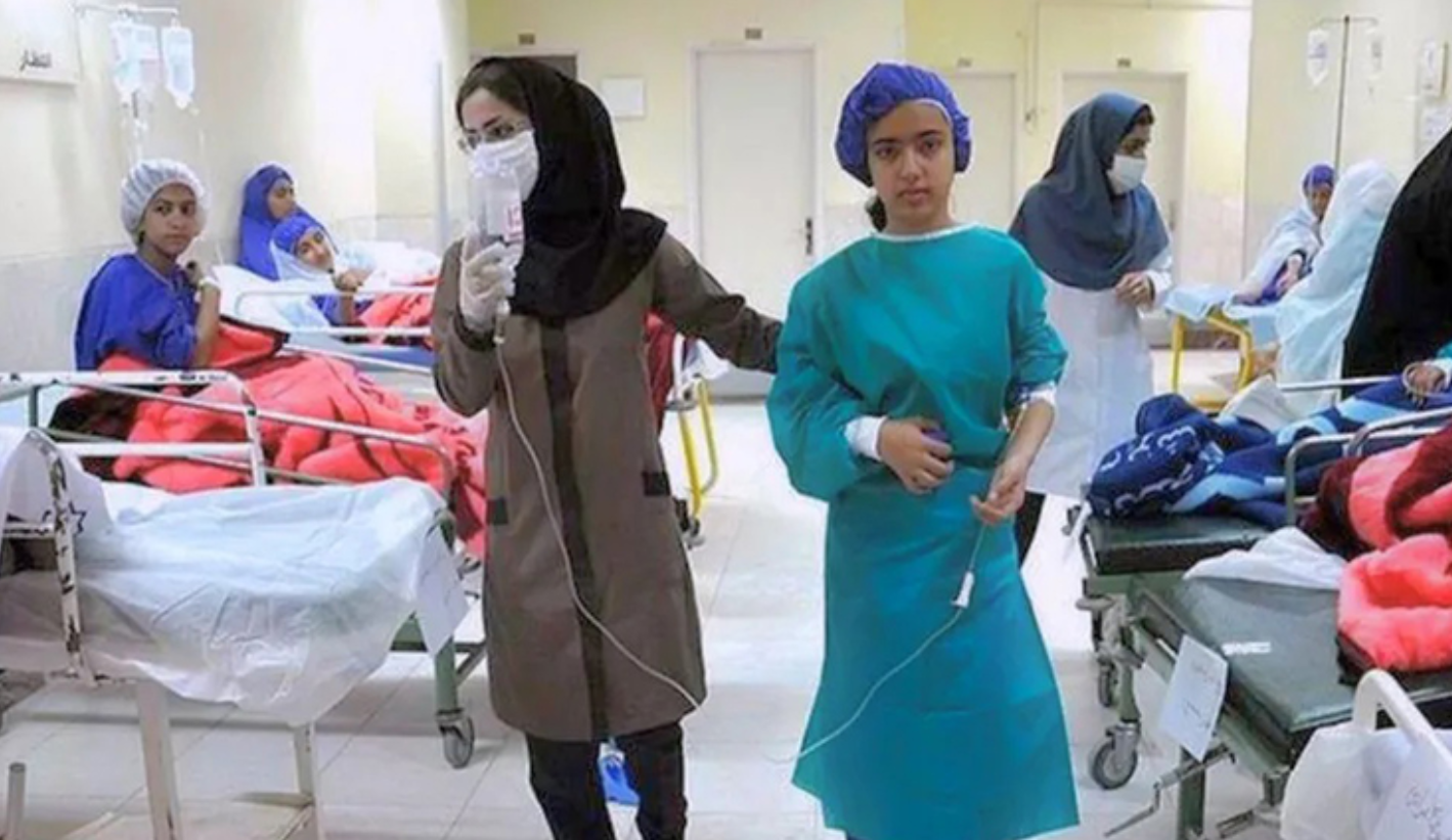 وصلت أعداد الطالبات اللواتي تعرضن لحوادث التسمم في إيران إلى أكثر من ألف - مواقع التواصل