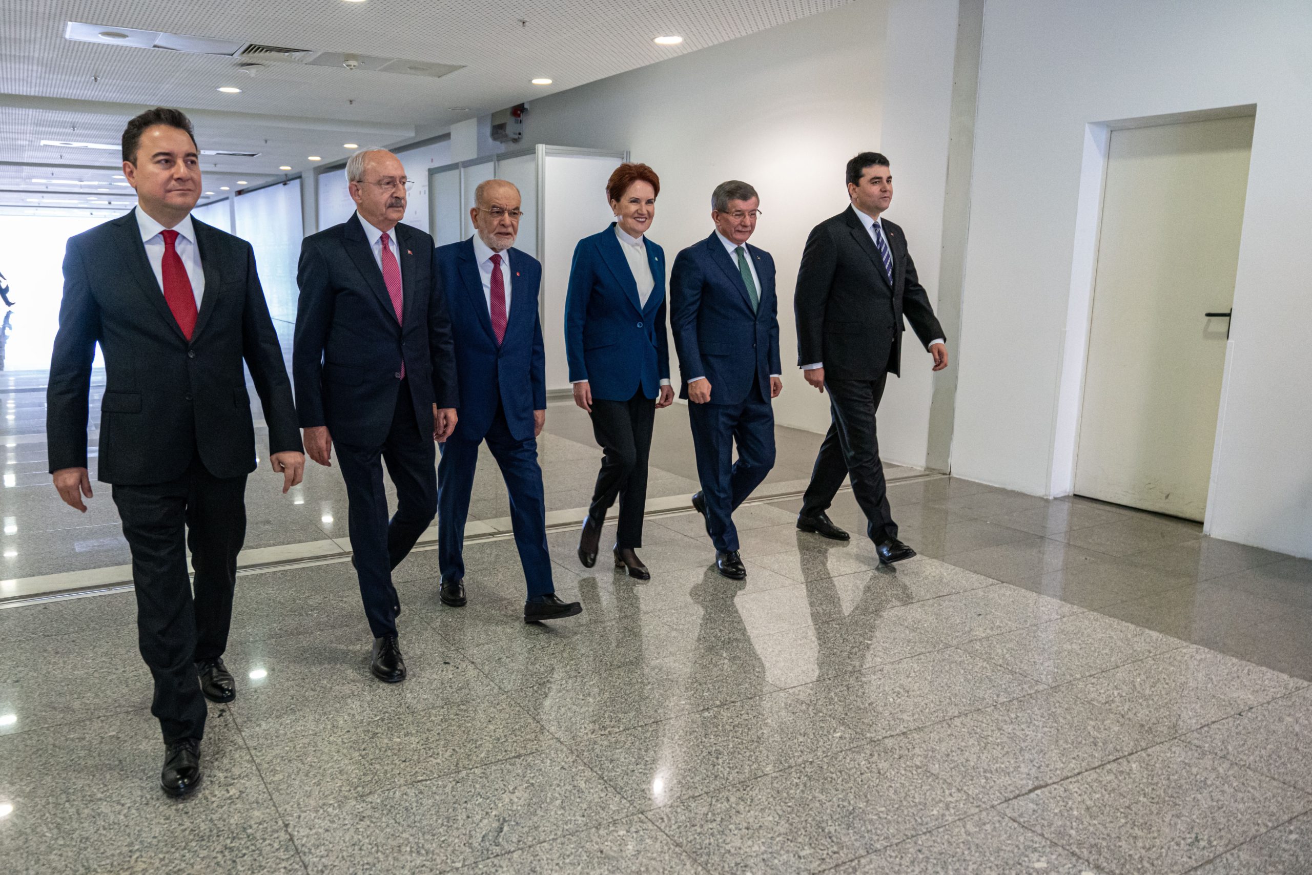 زعماء أحزاب المعارضة التركية المتمثلة بـ"الطاولة السداسية"/ رويترز