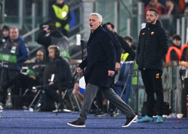 طرد مورينيو يتسبب بأزمة في إيطاليا.. أُوقف مباراتين والمدرب البرتغالي وجّه اتهاماً خطيراً للحكم