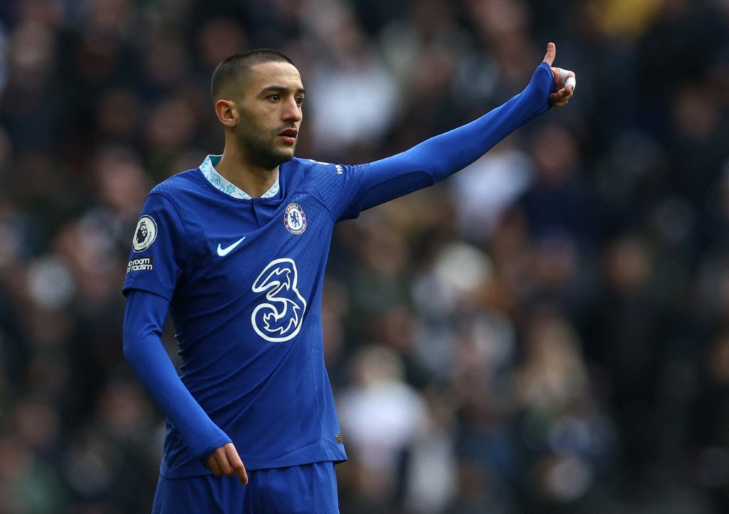 حكيم زياش إلى غلطة سراي التركي (رويترز)