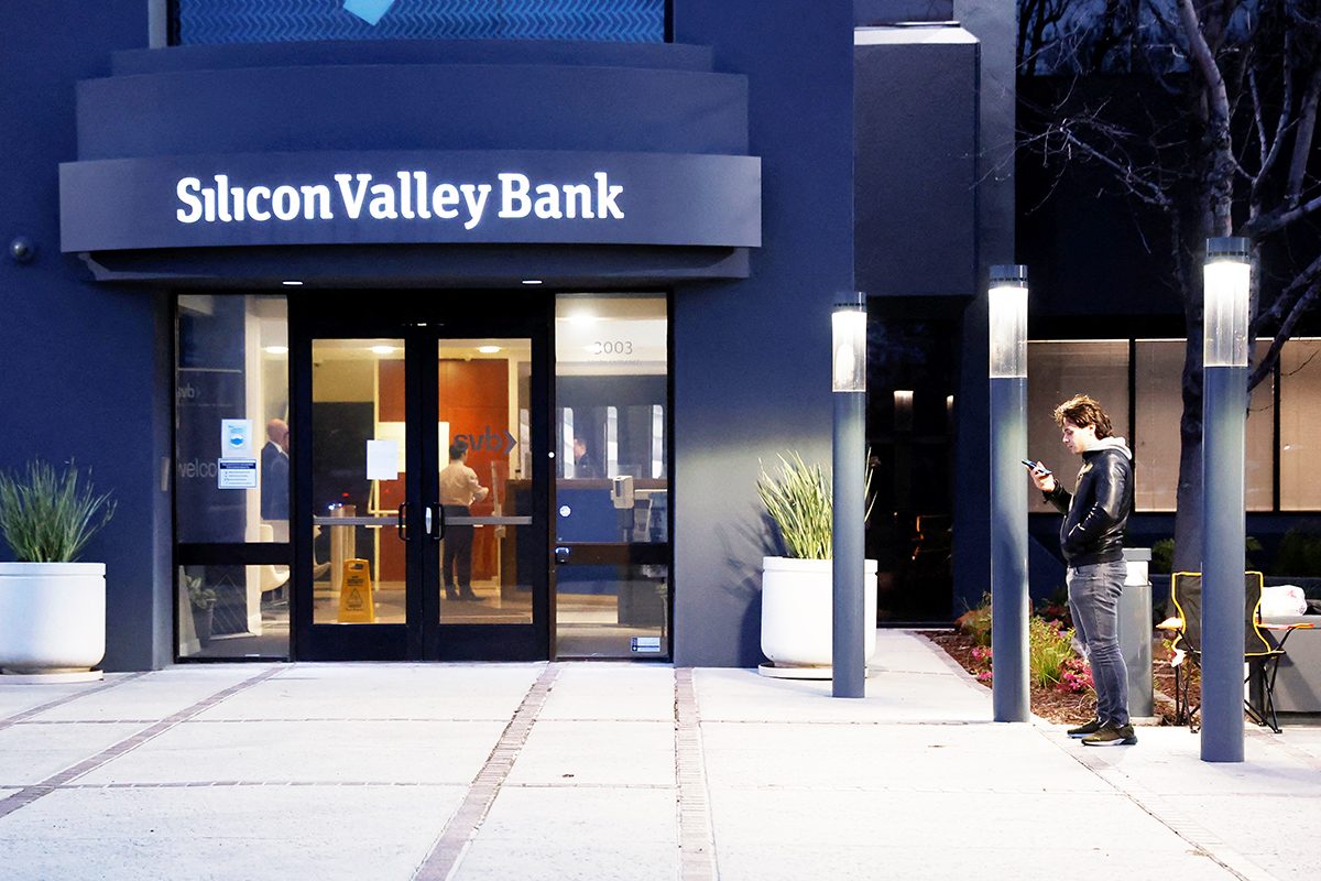 ما مدى خطورة انهيار بنك سيليكون فالي على النظام المصرفي الأمريكي والعالمي؟