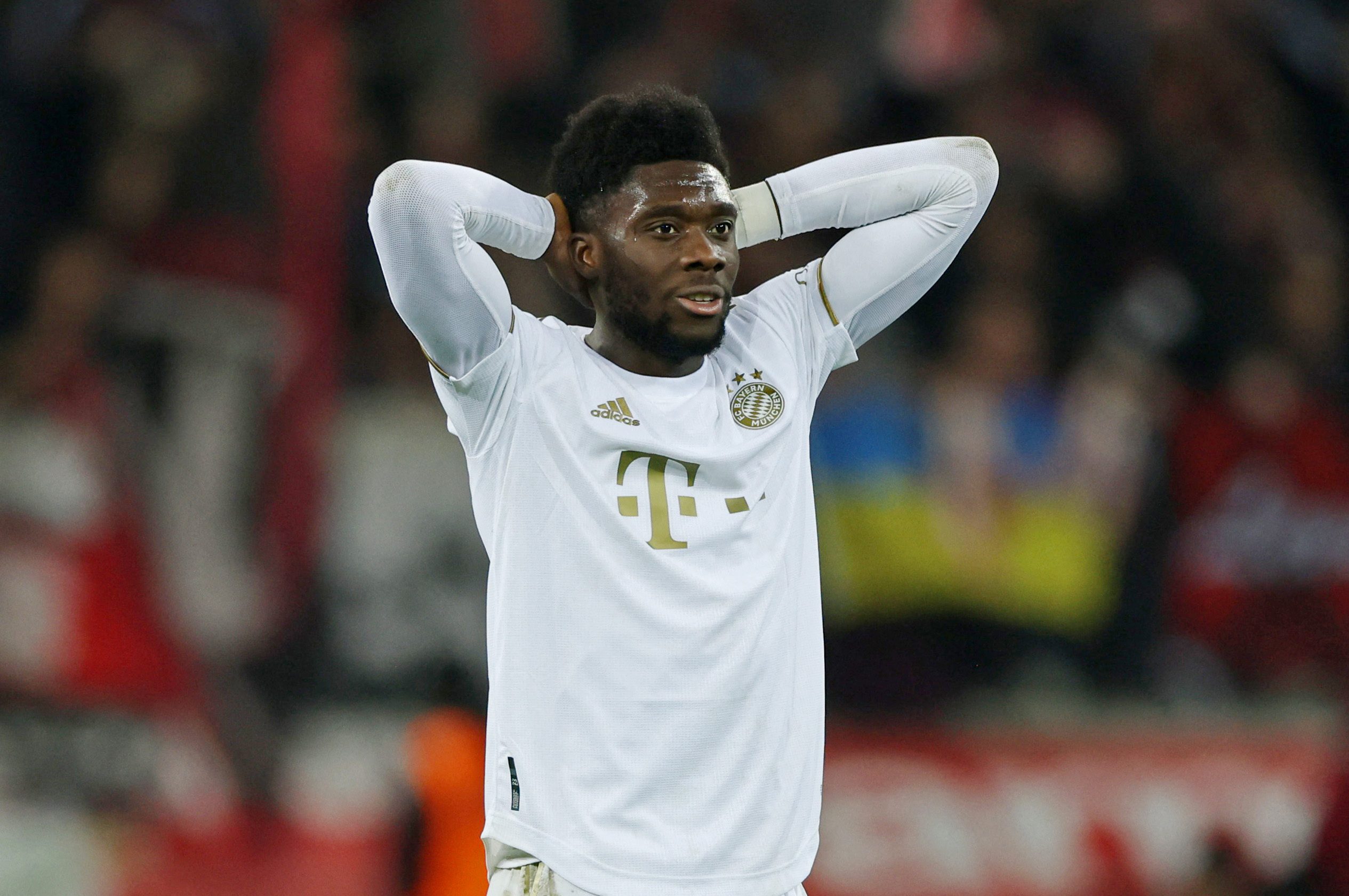 نجوم كرة قدم عانوا من الاكتئاب (رويترز)