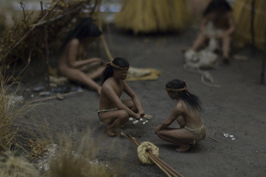 يعيشون حياة بدائية ولا يرحمون من يقترب من جزيرتهم.. قبيلة “الحراس” التي بقيت معزولة عن العالم طوال 60 ألف عام