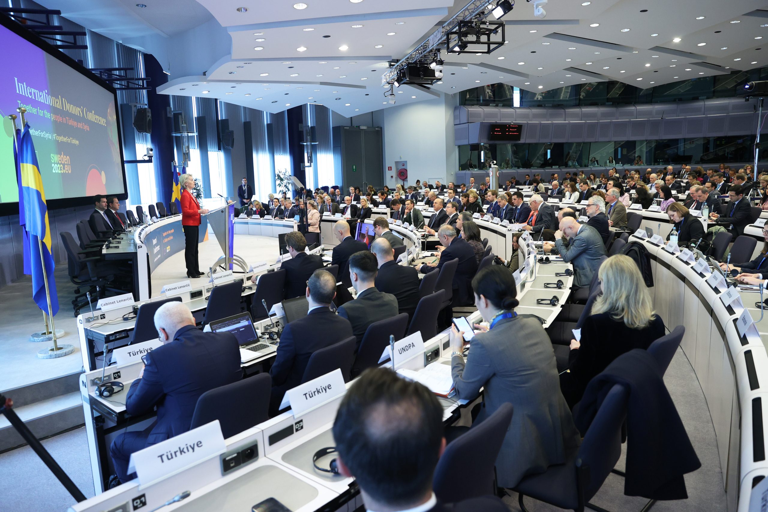 “ليسوا وحيدين أمام الكارثة”.. مؤتمر المانحين في بروكسل يتعهد بـ7 مليارات يورو لمتضرري زلزال تركيا وسوريا