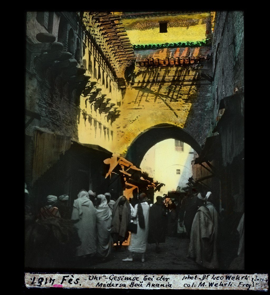 الساعة المائية البوعنانية قديما| wikipedia