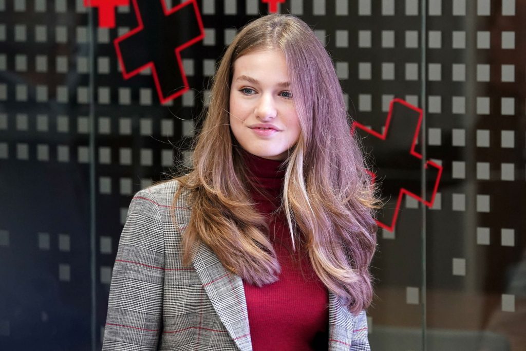 الأميرة ليونور إسبانيا الحدمة العسكرية 