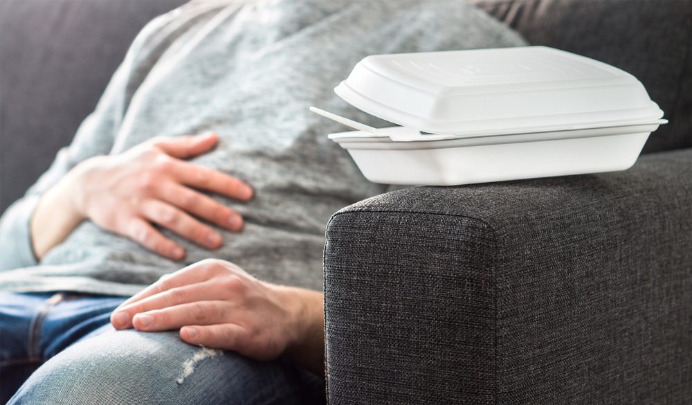 من الضروري الانتظار لمدة طويلة بعد تناول الطعام لضمان انتهاء الهضم -ShutterStock