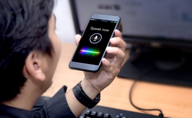 الذكاء الاصطناعي يسطو على أصوات الفنانين.. زيّف أغنية بأسماء مشاهير وحصد ملايين المشاهدات