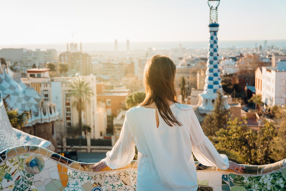يعود تاريخ مدينة برشلونة إلى ما قبل روما بقرون ما يجعلها وجهة سياحية بامتياز - ShutterStock