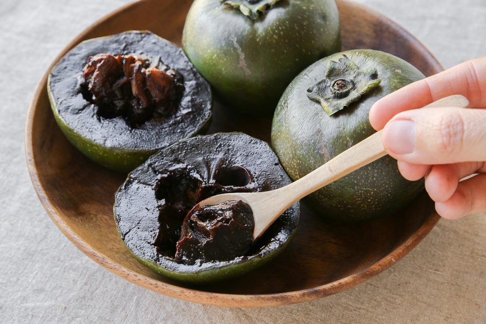 شكل فاكهة السابوتي الأسود| shutterstock
