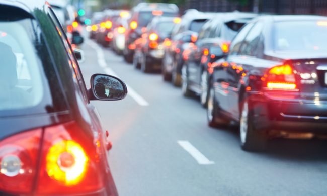 سيارات تعمل بماء البحر وطائرات بالأمونيا! عالم كيمياء يتنبأ بثورة في عالم الوقود خلال العقدين القادمين