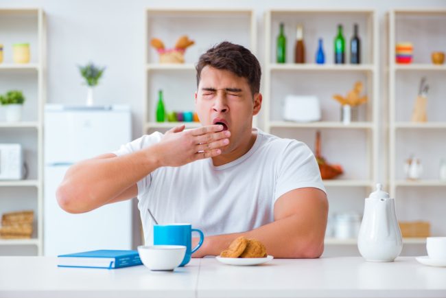 تعاني من الإرهاق بعد تناول الطعام؟ لا تأخذ قيلولة بعد الأكل إلا بهذه الشروط