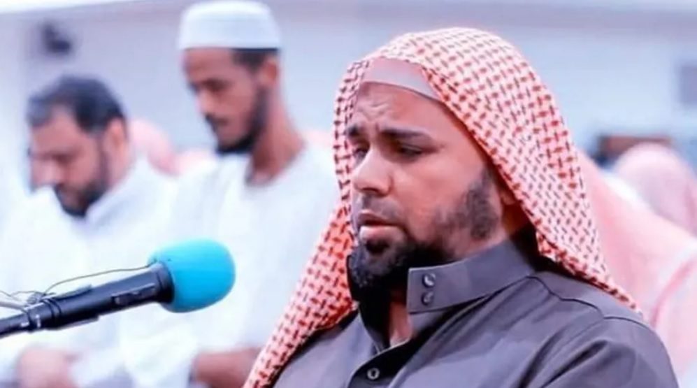 رحيل صاحب الصوت العذب.. وفاة الشيخ المصري عبد الله كامل بأمريكا وحزن يخيم على منصات التواصل