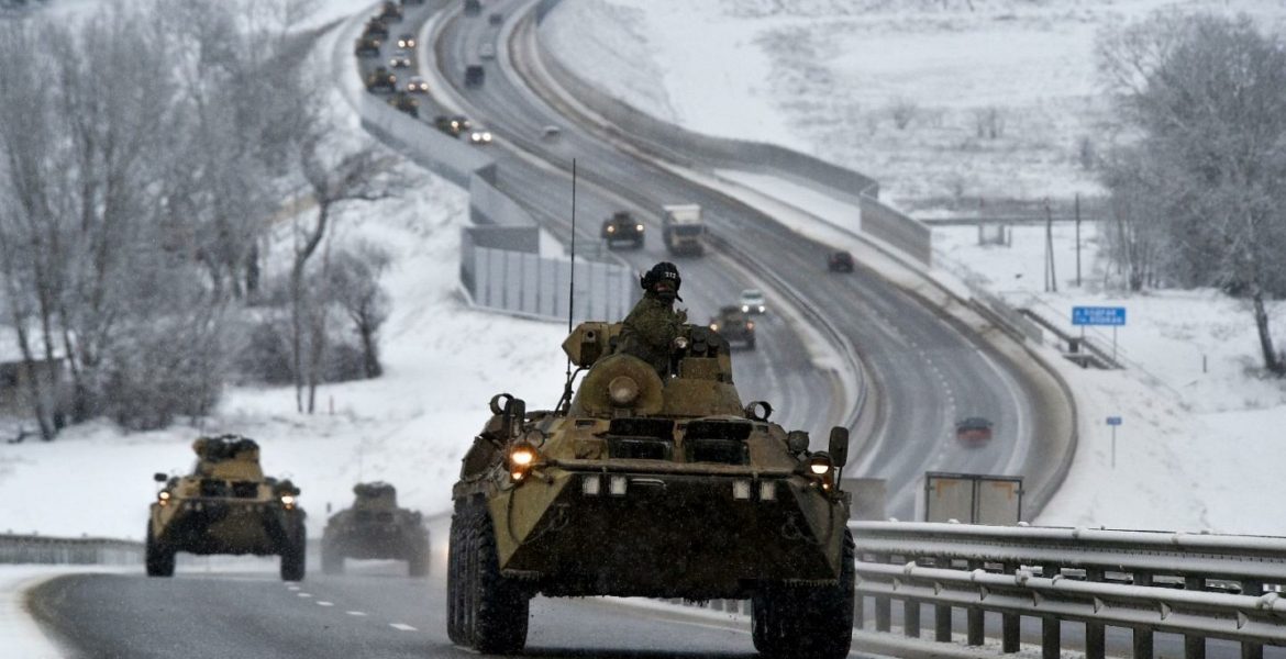 صور أقمار اصطناعية تكشف تحصينات روسيا حول القرم.. شبكة من الخنادق تحيط بها خوفاً من أي هجوم محتمل