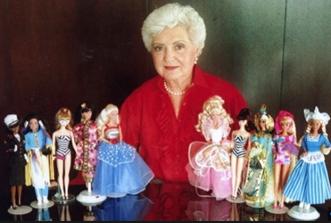 أحدثت ثورة في عالم الدمى.. “روث هاندلر”، السيدة التي ابتكرت “باربي” بعد أن استلهمتها من ابنتها