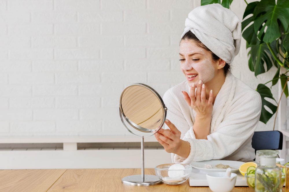 يوضع الماسك كل أسبوع لتحقيق أفضل النتائج - ShutterStock