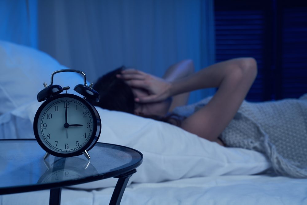 الأرق والإجهاد المزمن يعززان مخاطر الأمراض المزمنة - ShutterStock