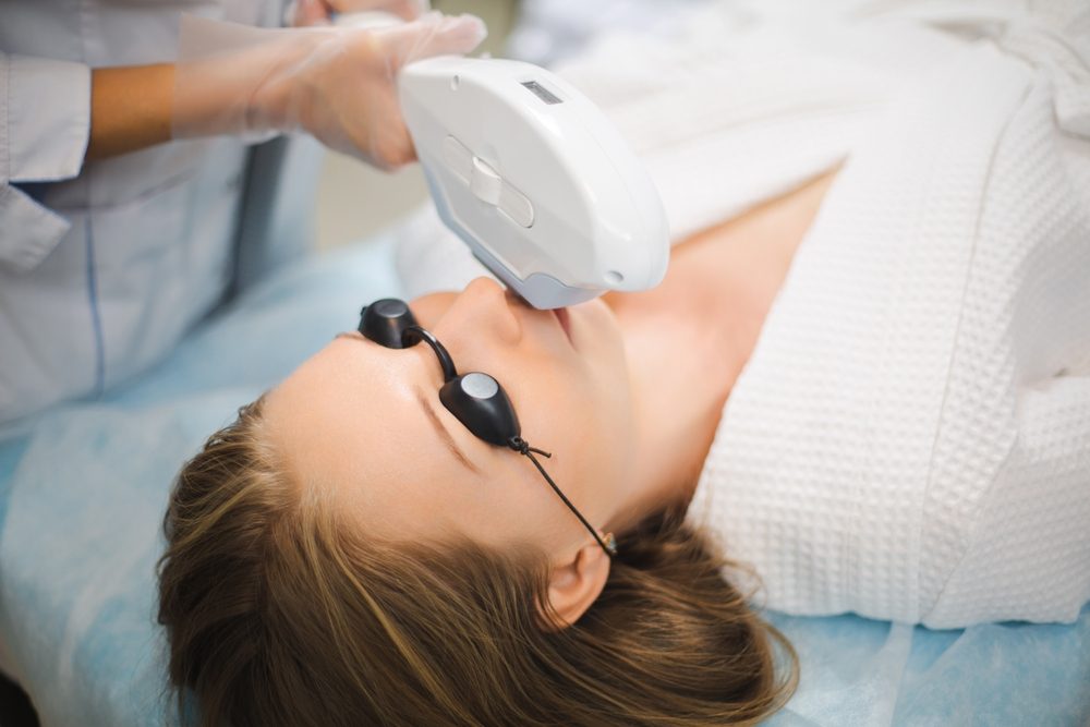 توريد الشفاه