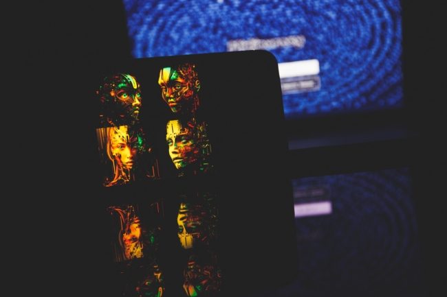 صورة أنجزها الذكاء الاصطناعي تثير جدلاً وغضباً.. فازت بجائزة مرموقة وصاحبها متهم بالتضليل