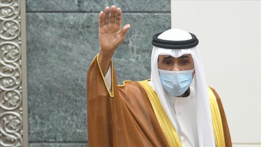 أمير الكويت يحق له دستوريا أن يحل مجلس الأمة والحكومة في حالات معينة - الأناضول