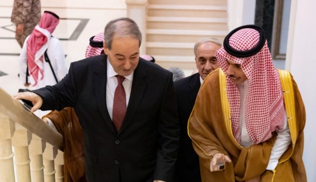 بعد شهر من تطبيع العلاقات.. السعودية والنظام السوري يقرّران استئناف بعثاتهما الدبلوماسية