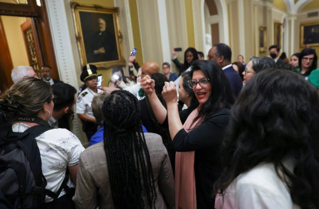 إحياء ذكرى النكبة في الكونغرس رغم محاولات المنع.. رشيدة طليب اتهمت رئيس مجلس النواب بمحاولة “محو فلسطين”