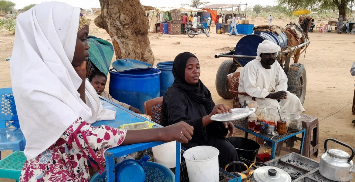 لاجئون سودانيون في تشاد/ رويترز