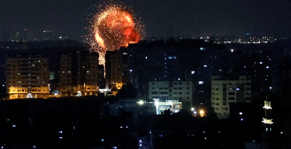 هنية يجري اتصالات إقليمية لوقف العدوان الإسرائيلي على غزة.. وحماس: الاحتلال سيفشل بتحقيق أهدافه