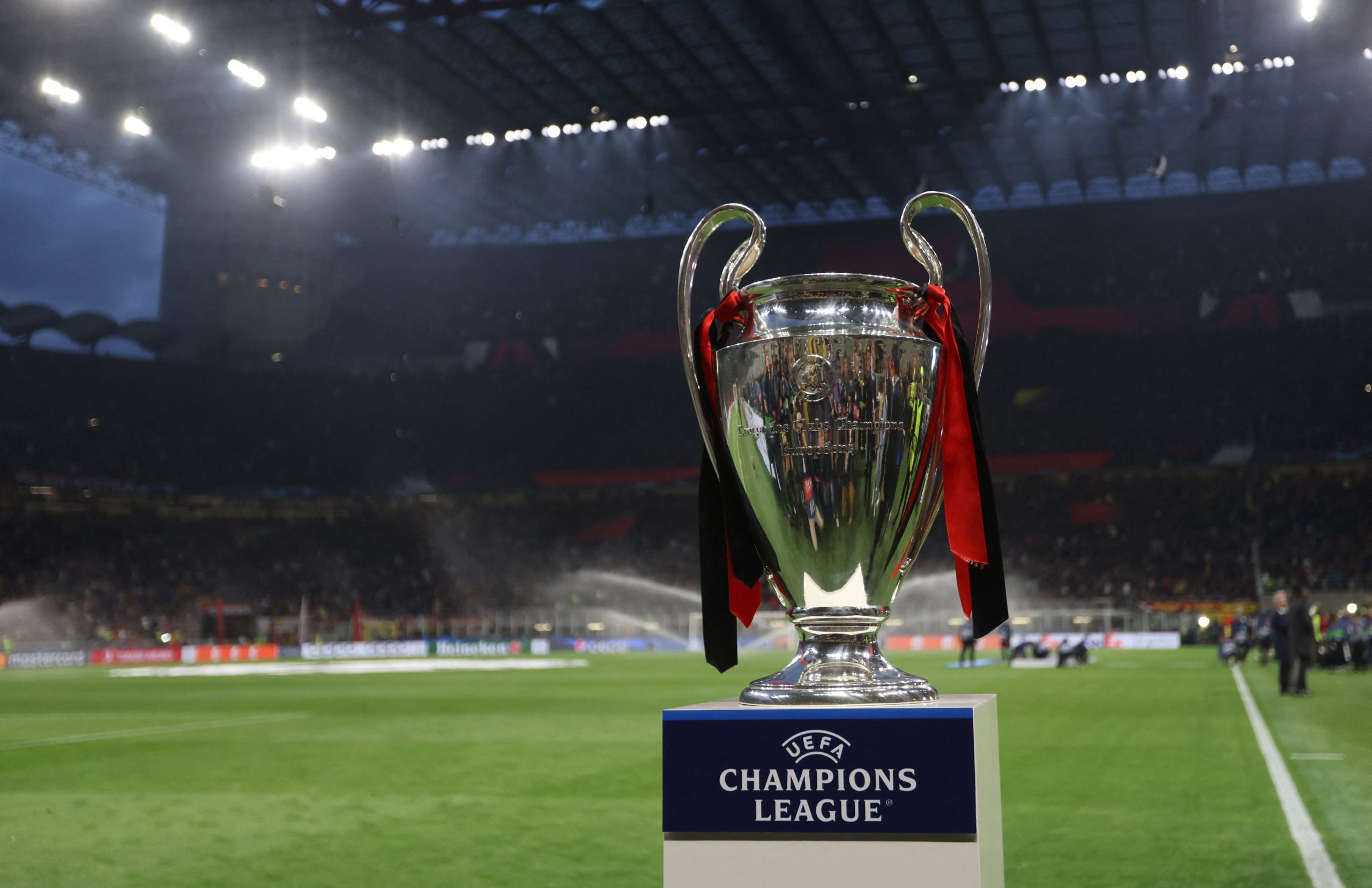 موعد نهائي دوري أبطال أوروبا بين مانشستر سيتي وإنتر ميلان (رويترز)