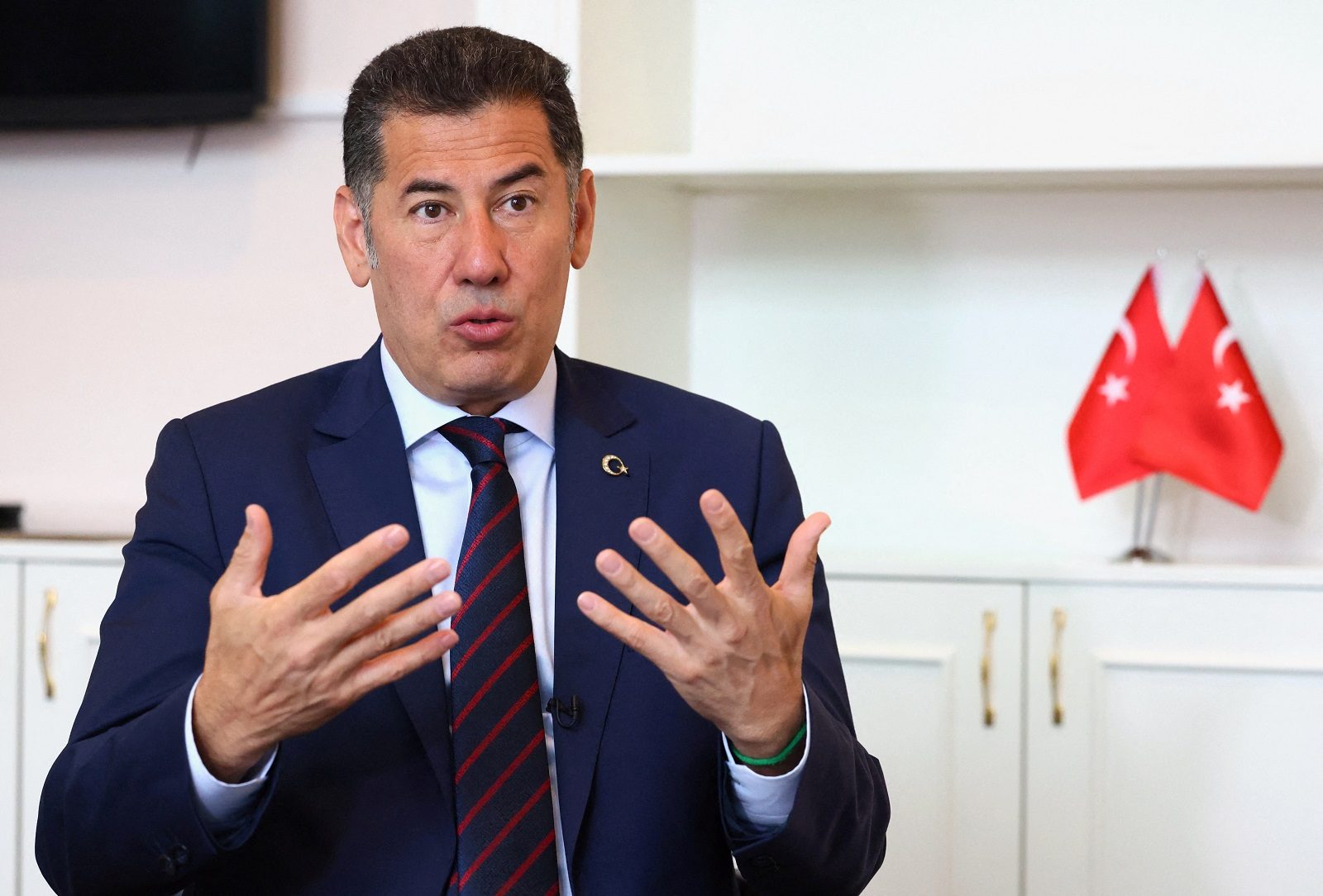 سنان أوغان تركيا الحركة القومية