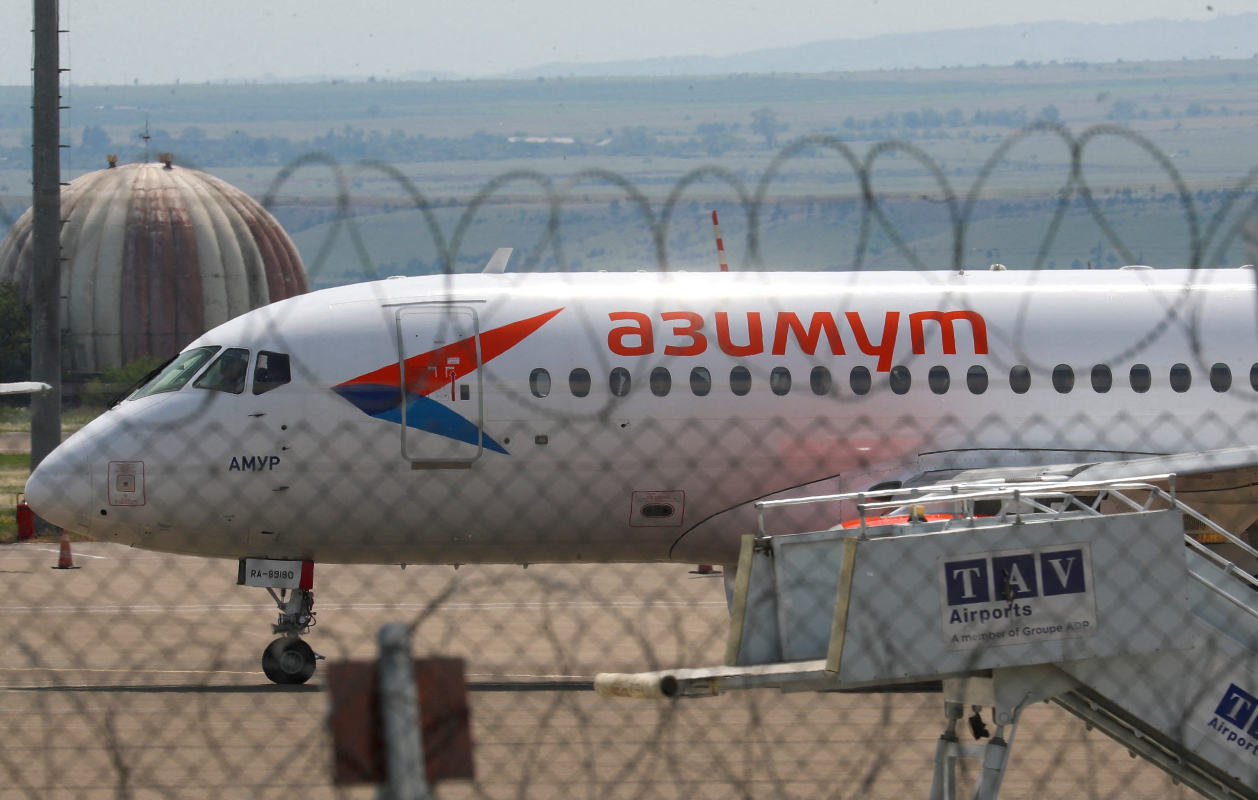 طائرات روسية تخالف معايير السلامة بسبب العقوبات.. موسكو تكشف عن 2000 رحلة بمعدات “منتهية الصلاحية”