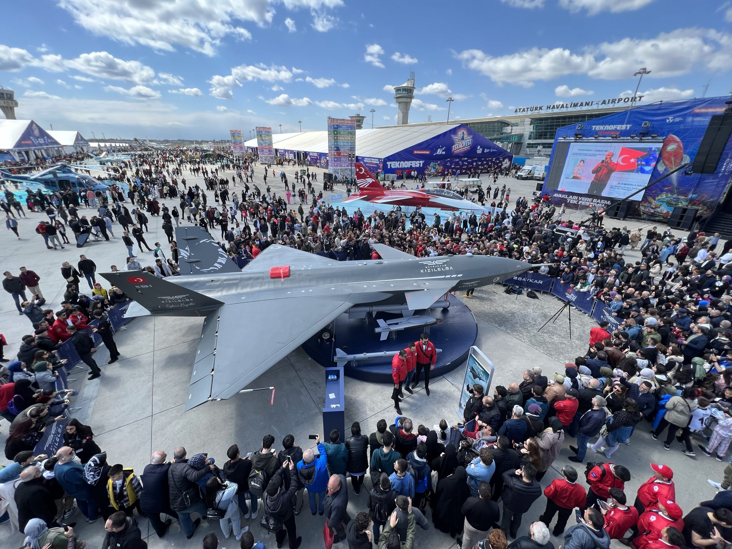 أردوغان يكشف عن اسم الطائرة الحربية الوطنية: تركيا باتت دولة تنتج مقاتلات من الجيل الخامس (صور)