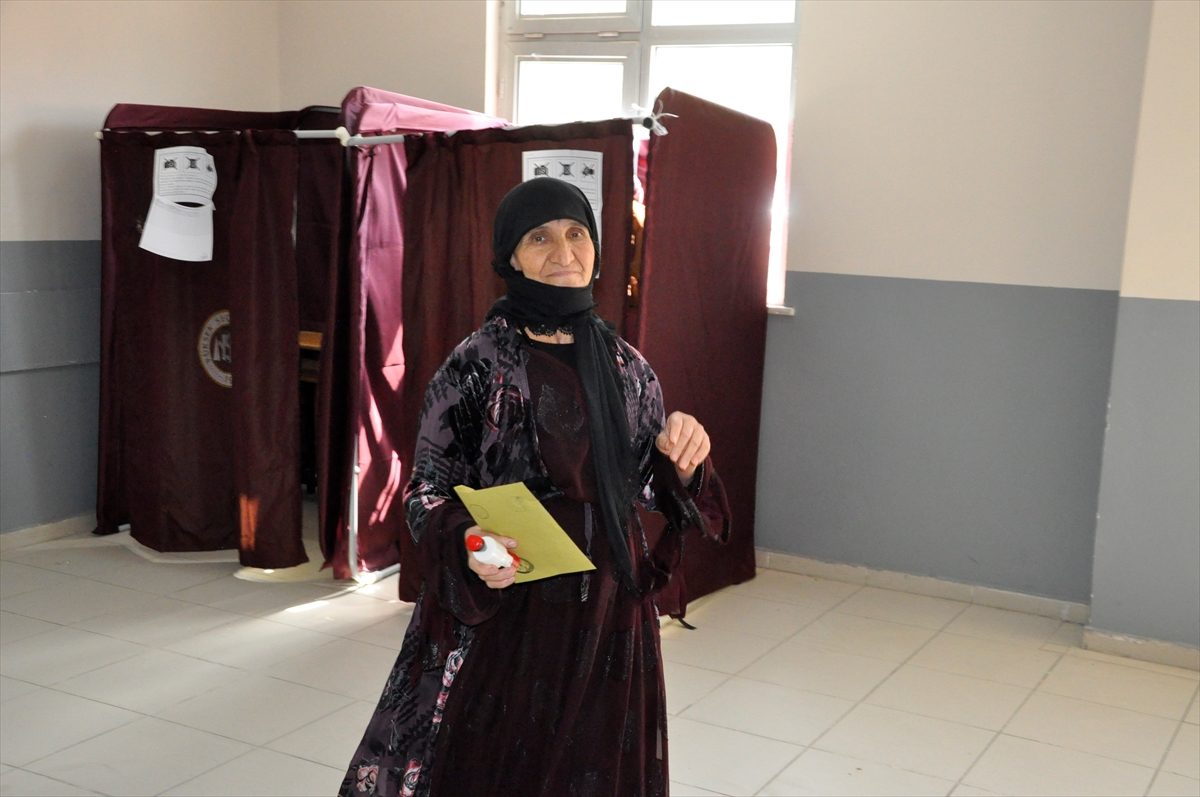 قرية تركية عددُ ناخبيها 10 أفراد فقط! نتائجها ستحدد في أقرب وقت ممكن مع غلق صناديق الاقتراع